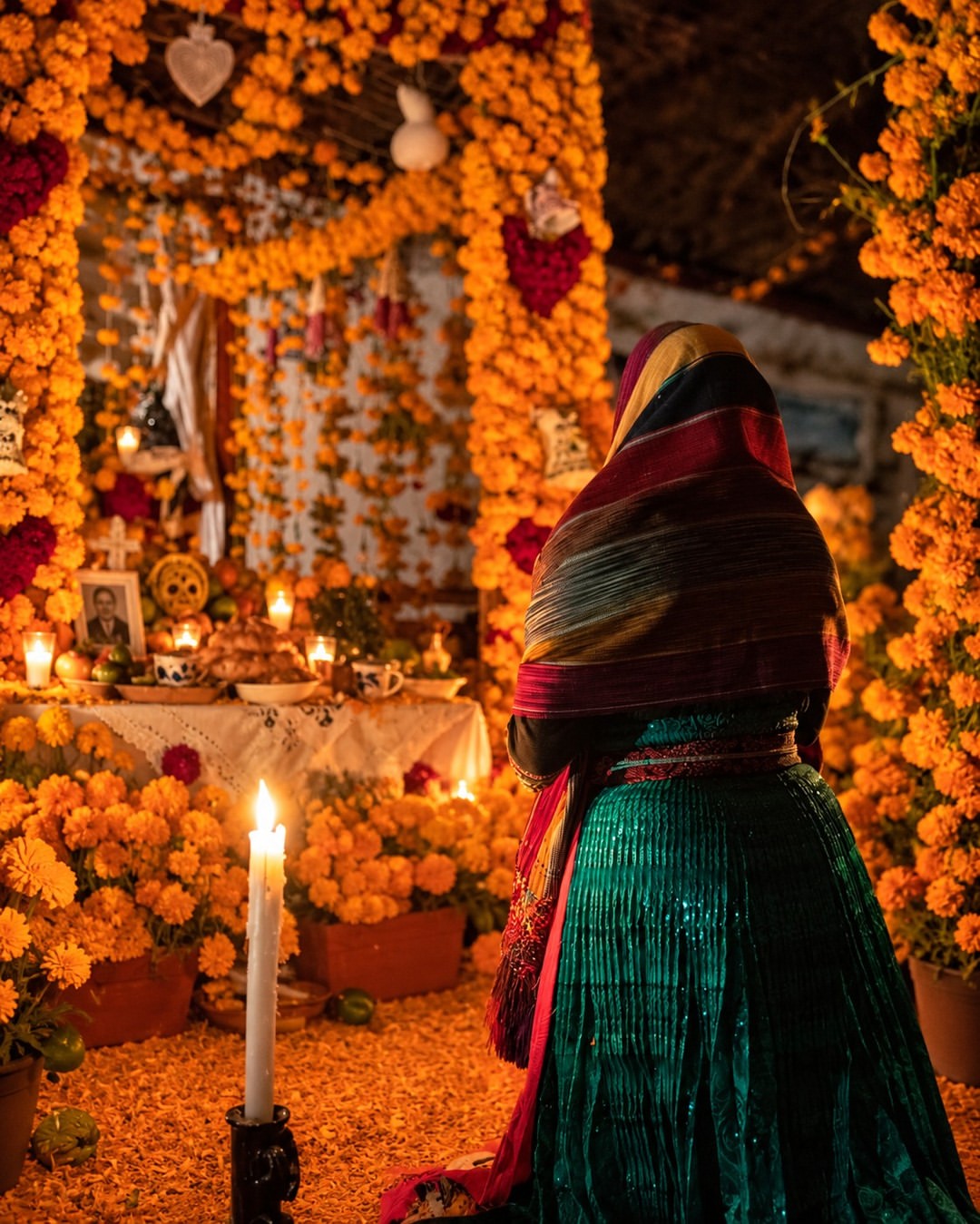 El Día de Muertos está a pocos días de llevarse a cabo, y poco a poco se siente su presencia en los diversos destinos. 

Durante esta temporada, ¿qué lugares te gusta visitar? 

📸: @visitmichoacan 
#abzturístico #másqueunarevista #michoacan #DíadeMuertos