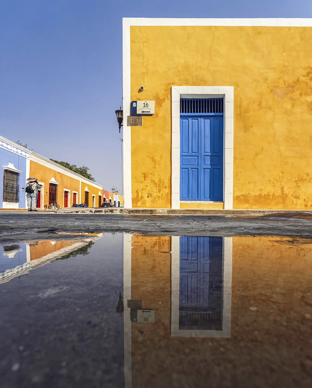 Campeche tiene un encanto hipnotizante, no sé si es el color llamativo de su arquitectura, su naturaleza o su gente tan cálida.
Cada vez que recorres sus calles es como un viaje en el tiempo y un abrazo al alma.

📸: @gasparsegura

#abzturístico #másqueunarevista #Campeche