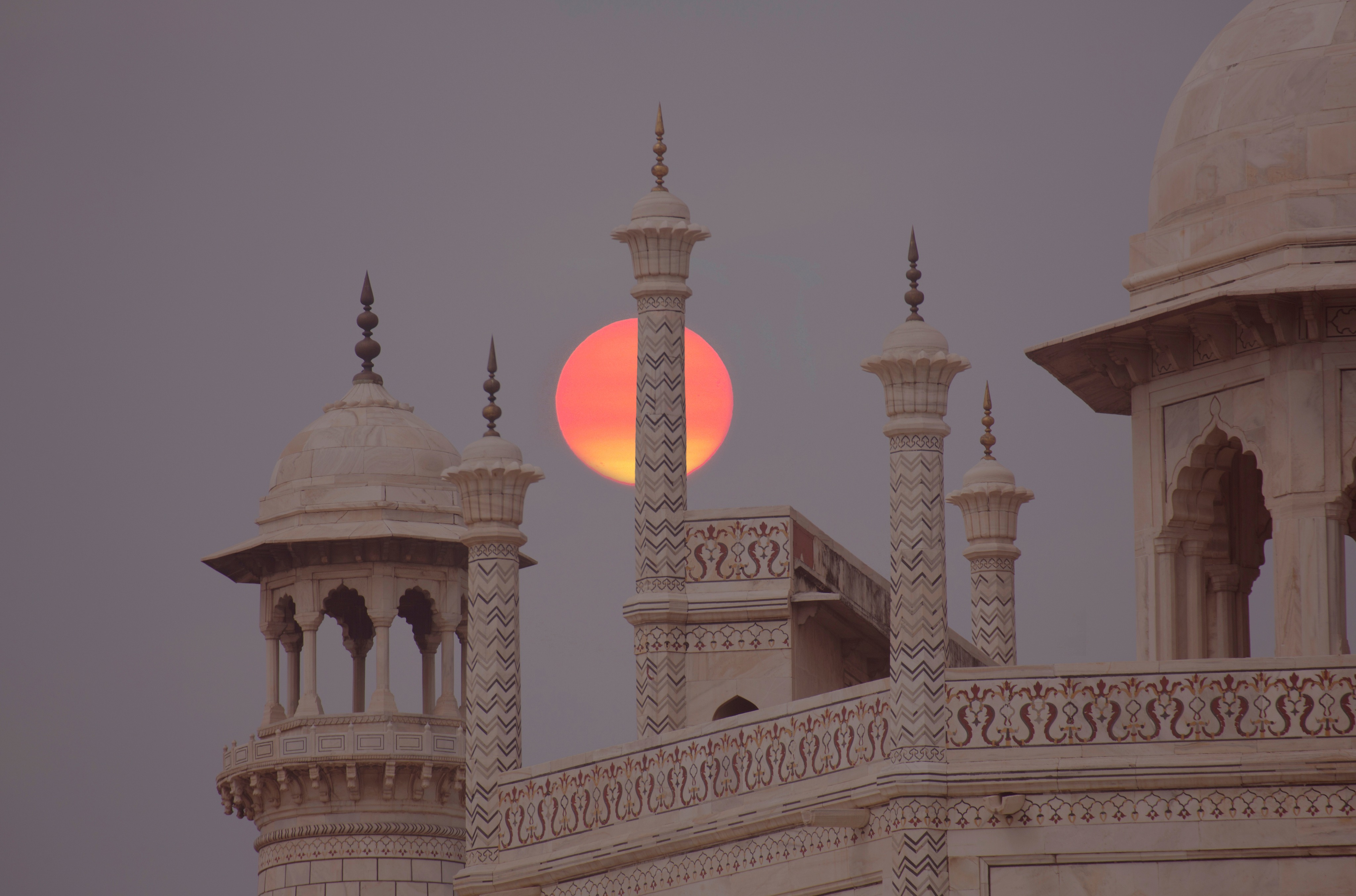Solo estos escenarios se obtienen cuando te atreves a descubrir más del mundo.
#abzturístico #másqueunarevista #India