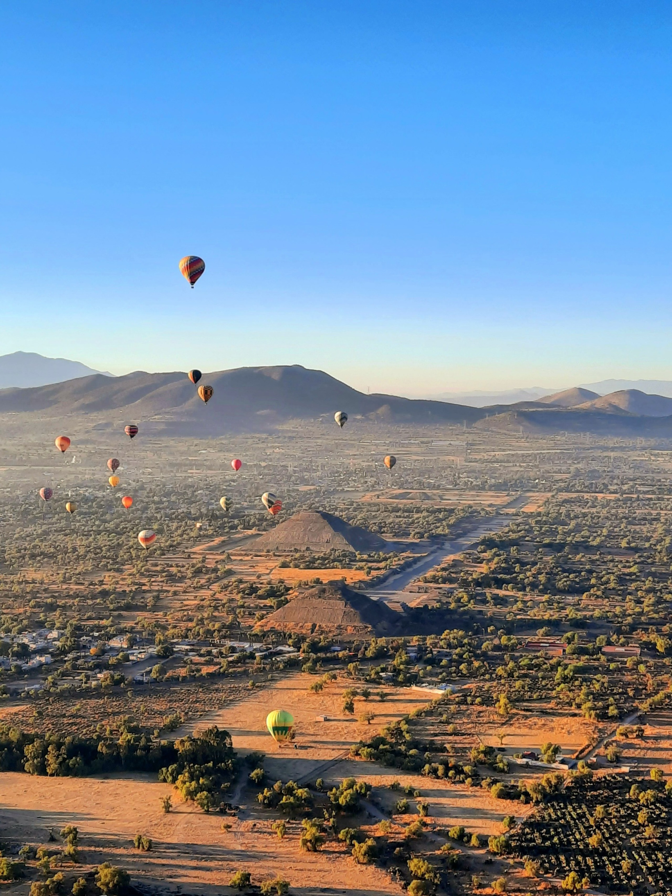No hay mejores postales que las que nos regala México

#abzturístico #másqueunarevista #Teotihuacan
