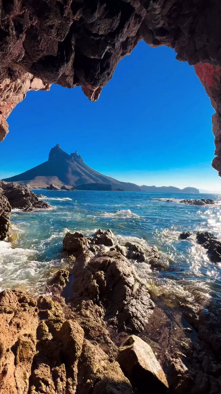 Descubrir la tranquilidad es lo que se necesita para despedir el 2025. 

¿Será San Carlos, el destino para decirle adiós al año?

📹: @radasc

#abzturístico #másqueunarevista #SanCarlos #Sonora